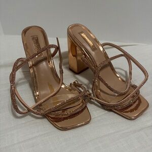 ✨ Rose Gold Crystal Embellished Block Heels – Size 7 ✨
